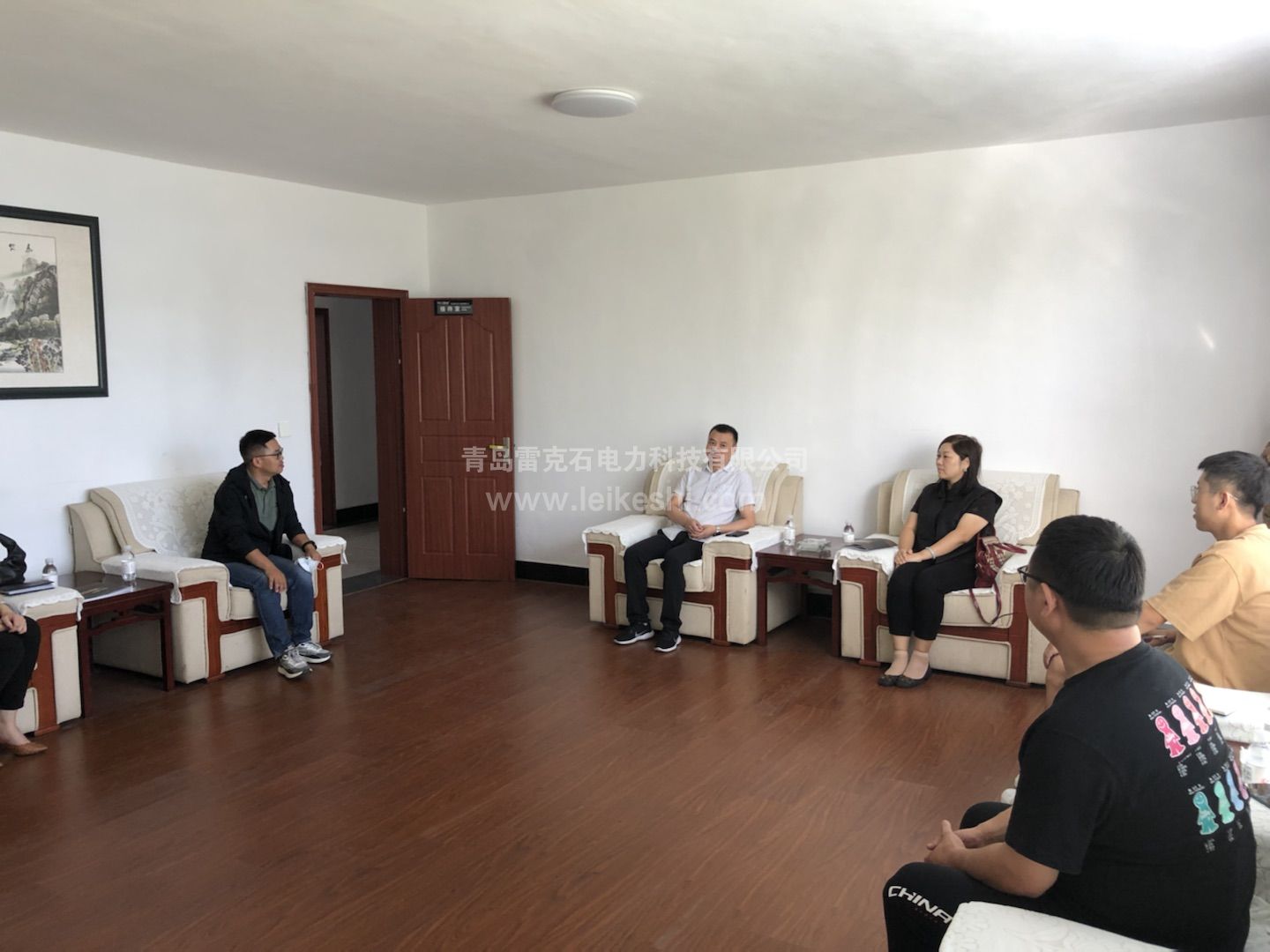 青島雷克石電力科技關(guān)于加強對外貿易交流會(huì )議